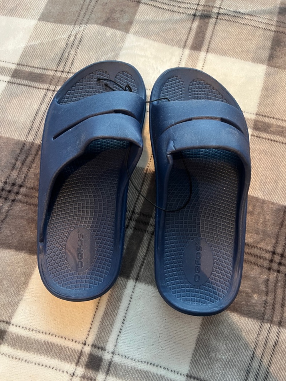 OOFOS Recovery Slide Sandals in Navy Blue